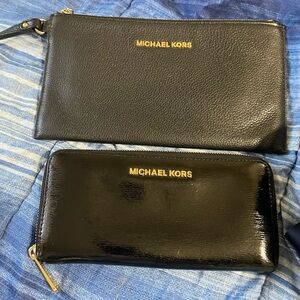 Michael Kors Black Leather and Patent Wristlet and Zip Wallet Set